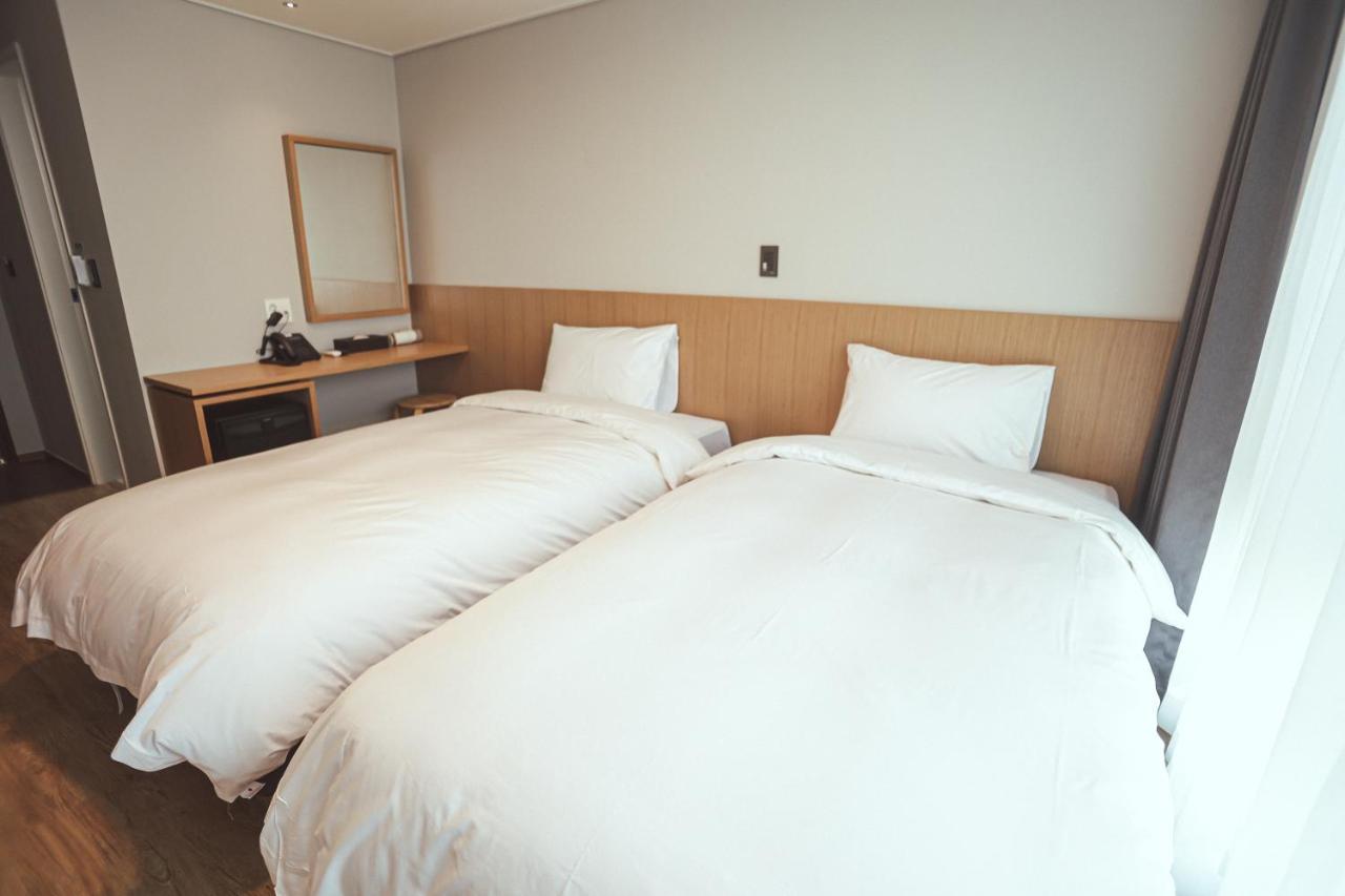 Hotel Kenny Yeosu Exterior photo